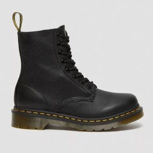 Dr. Martens 1460 Pascal Virginia Pebbled Leather Lace Up Ankle Boot Black 36